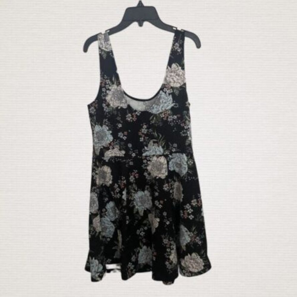 Divided H&M Womens Fit & Flare Dress Sz 12 Black With Floral Print Sleeveless